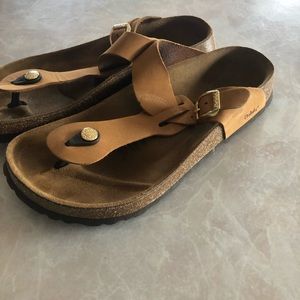 Betula sandals size 8